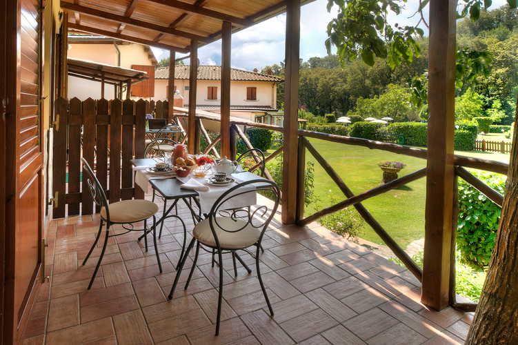 Agriturismo Valleverde: dalle terrazze puoi sentirti ancor più vicino alla naturale bellezza della Toscana